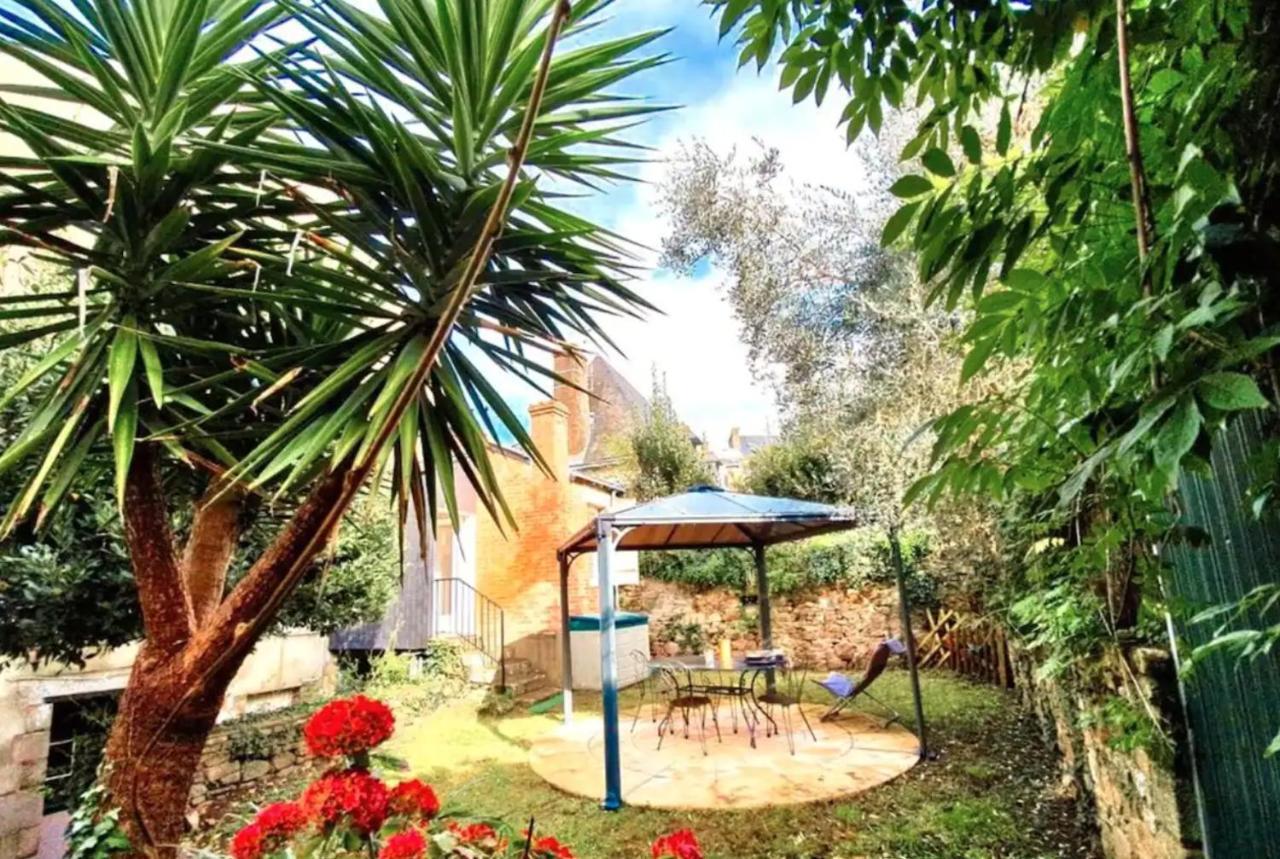 Le Patio, coeur de ville avec garage&jardin, gare à pied Vannes Esterno foto