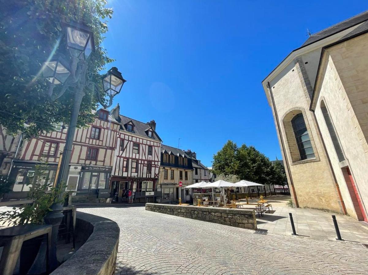 Le Patio, coeur de ville avec garage&jardin, gare à pied Vannes Esterno foto