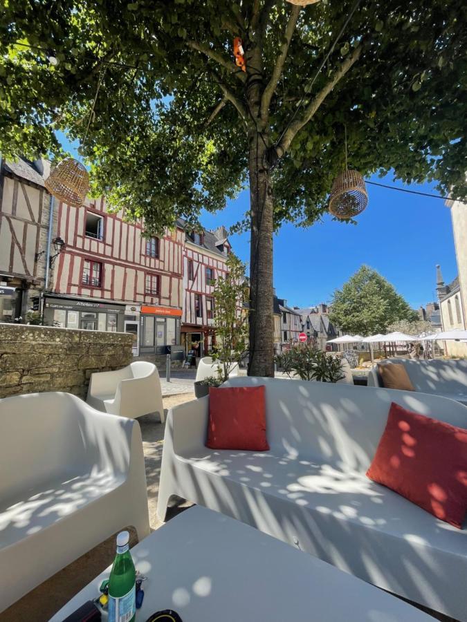 Le Patio, coeur de ville avec garage&jardin, gare à pied Vannes Esterno foto